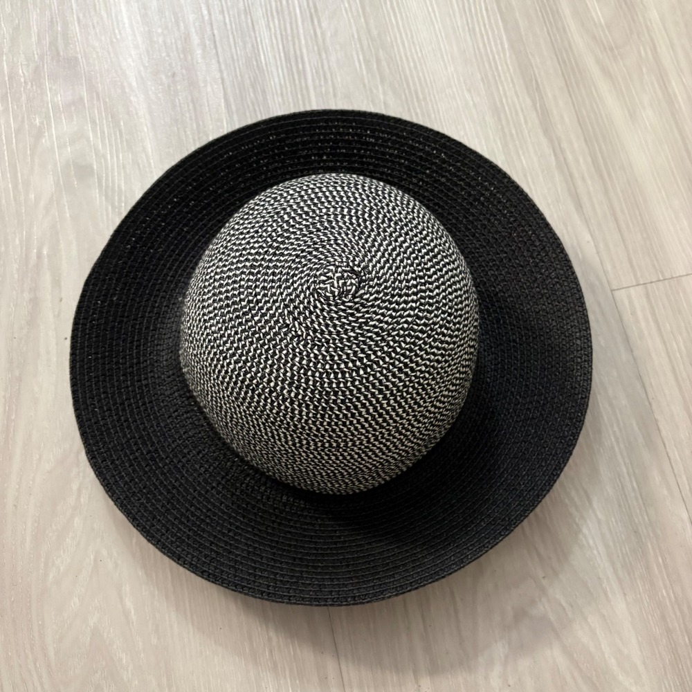 Magid Hats Women Black White Paper Straw Wide Brim Sun Hat Two Tone Beach Hat